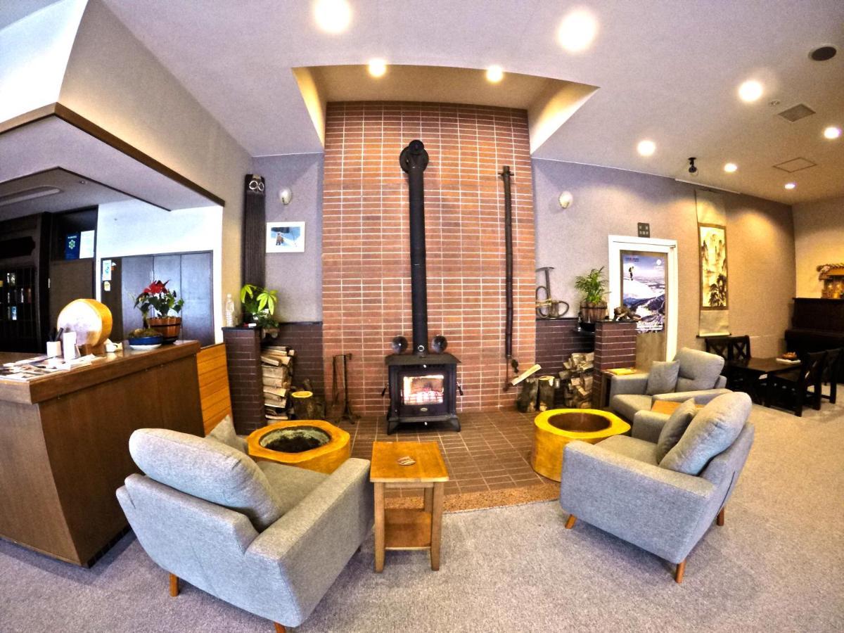 Red Fox Lodge מיוקו מראה חיצוני תמונה